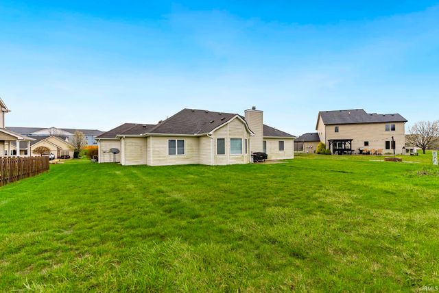 4611 Dupont Oaks Place, Fort Wayne, IN 46845