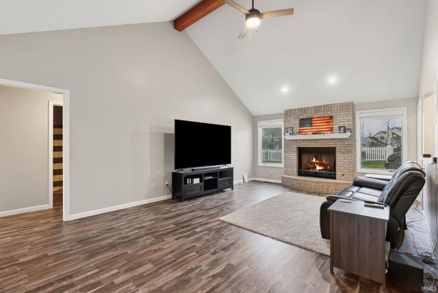4611 Dupont Oaks Place, Fort Wayne, IN 46845