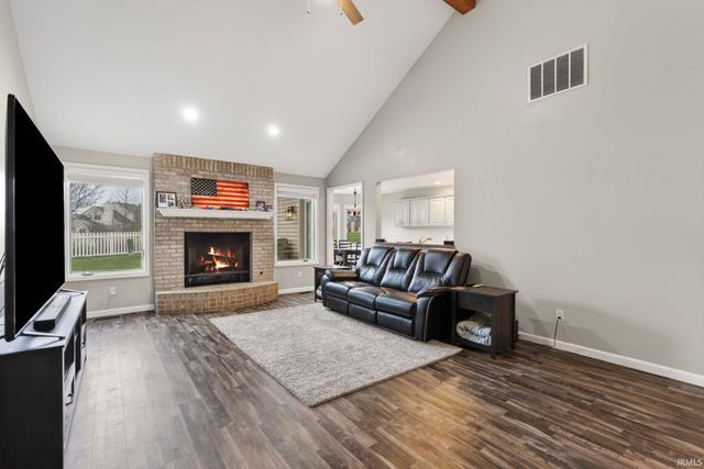 4611 Dupont Oaks Place, Fort Wayne, IN 46845