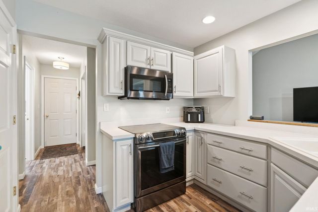 4611 Dupont Oaks Place, Fort Wayne, IN 46845