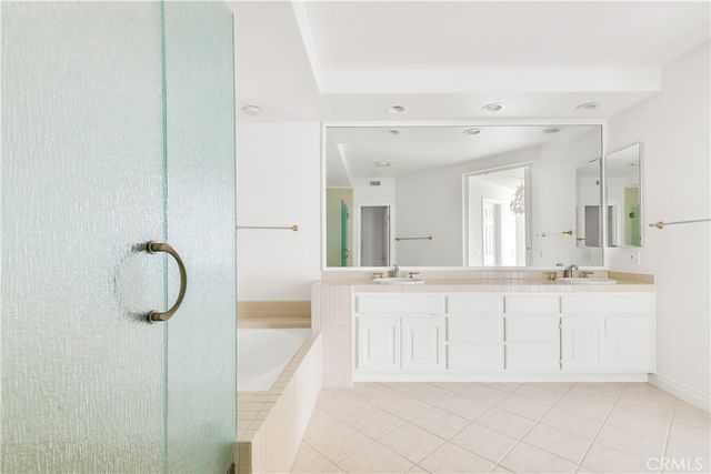 63 Ocean Vista, Newport Beach, CA 92660