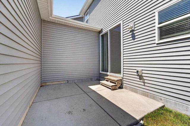 1105 Okeeffe Avenue, Sun Prairie, WI 53590