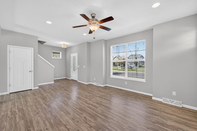 1105 Okeeffe Avenue, Sun Prairie, WI 53590