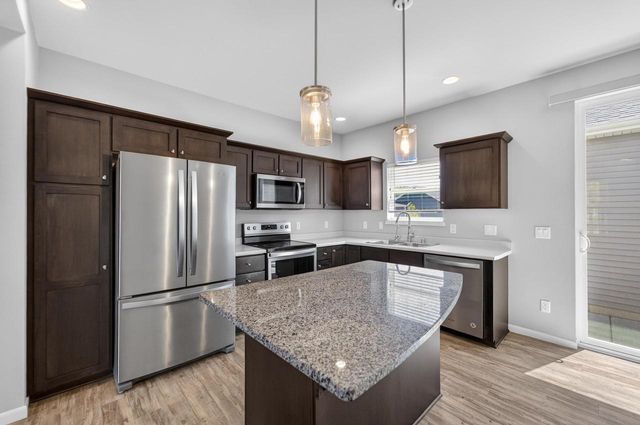 1105 Okeeffe Avenue, Sun Prairie, WI 53590