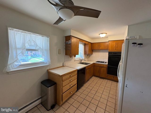 7285 VALLEY AVE, Philadelphia, PA 19128