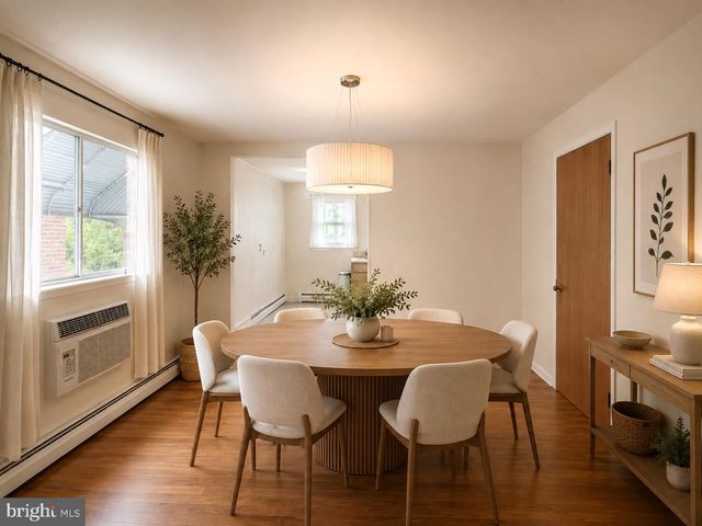 7285 VALLEY AVE, Philadelphia, PA 19128