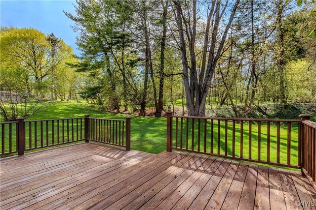 18 Court Knolle, New Hartford, NY 13413