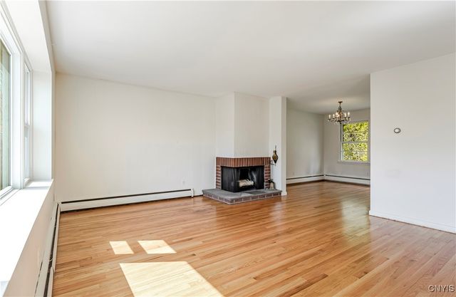 18 Court Knolle, New Hartford, NY 13413