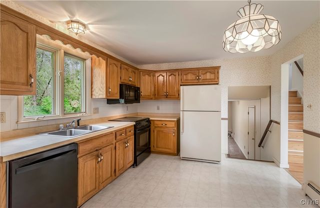 18 Court Knolle, New Hartford, NY 13413