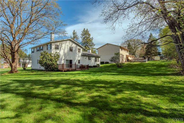 18 Court Knolle, New Hartford, NY 13413