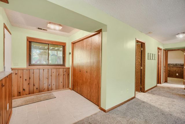 16820 Honeysuckle Lane, Eden Prairie, MN 55346