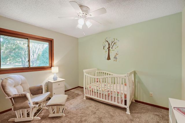 16820 Honeysuckle Lane, Eden Prairie, MN 55346
