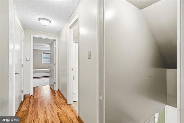 1373 LOST RD, Martinsburg, WV 25403