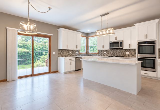 556 Prescott Lane, Gurnee, IL 60031