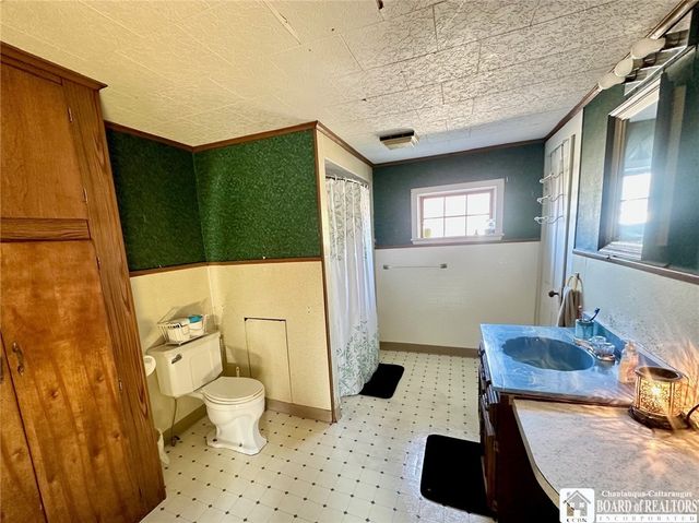 17 Christy Street, Hanover, NY 14136