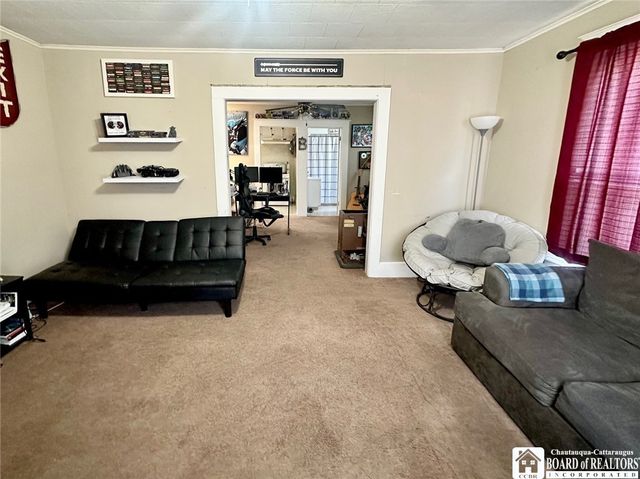 17 Christy Street, Hanover, NY 14136