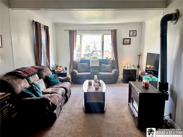 17 Christy Street, Hanover, NY 14136