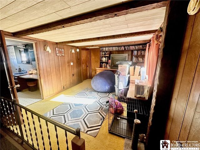 17 Christy Street, Hanover, NY 14136