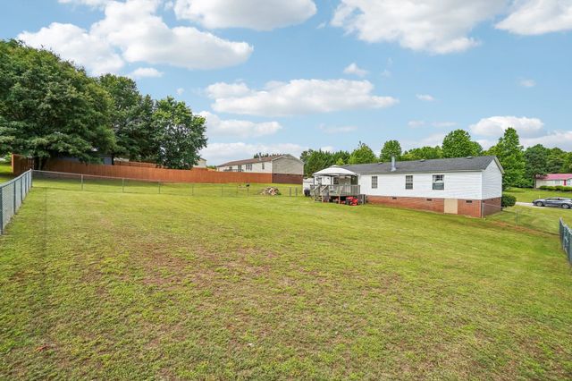 620 Courtland Way, Greer, SC 29651