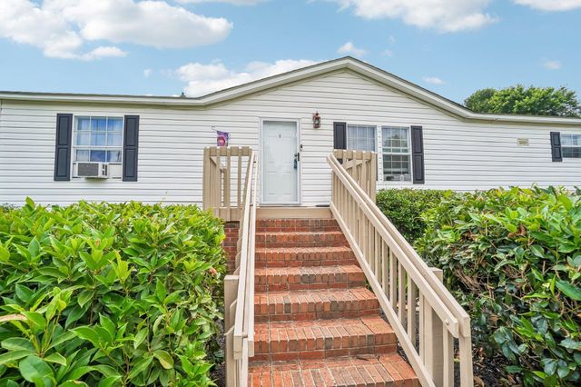 620 Courtland Way, Greer, SC 29651