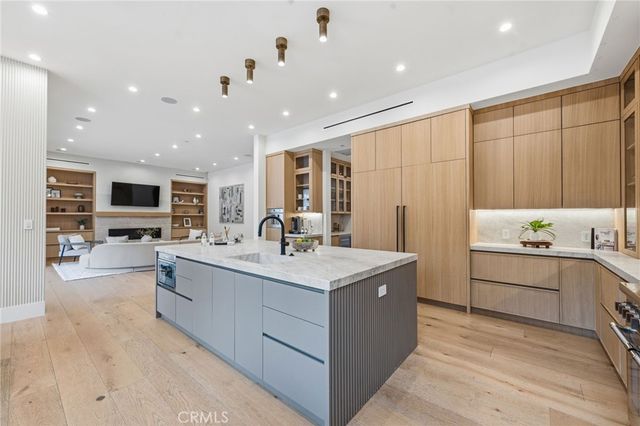 5414 Genesta, Encino, CA 91316