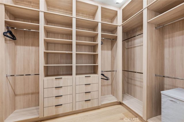 5414 Genesta, Encino, CA 91316