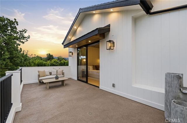 5414 Genesta, Encino, CA 91316