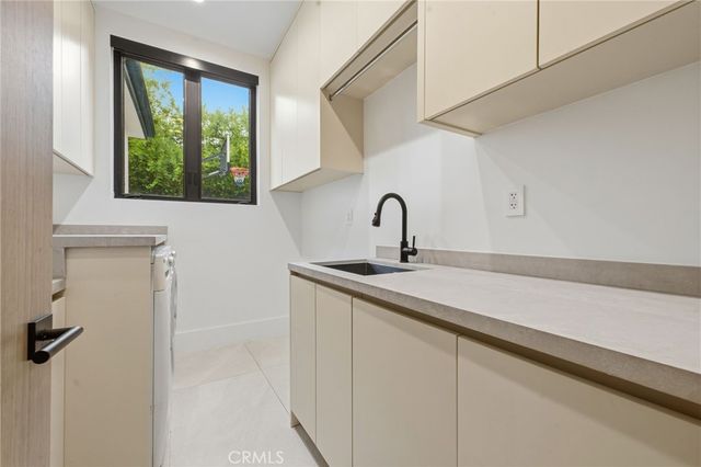 5414 Genesta, Encino, CA 91316