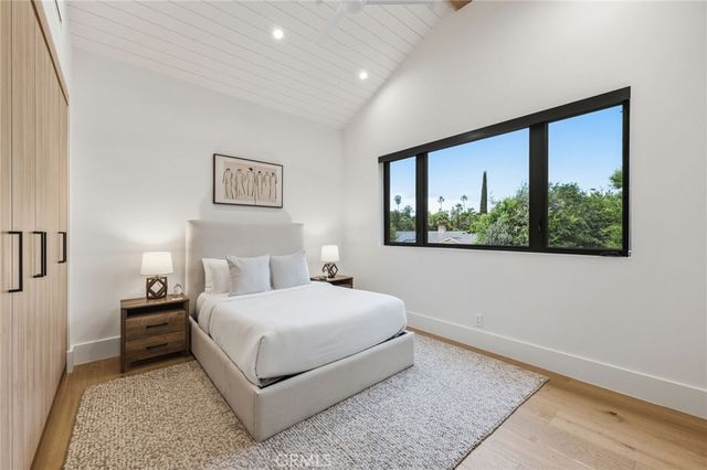 5414 Genesta, Encino, CA 91316