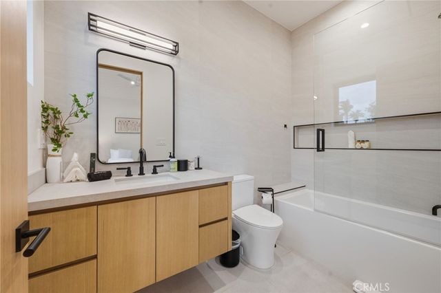5414 Genesta, Encino, CA 91316