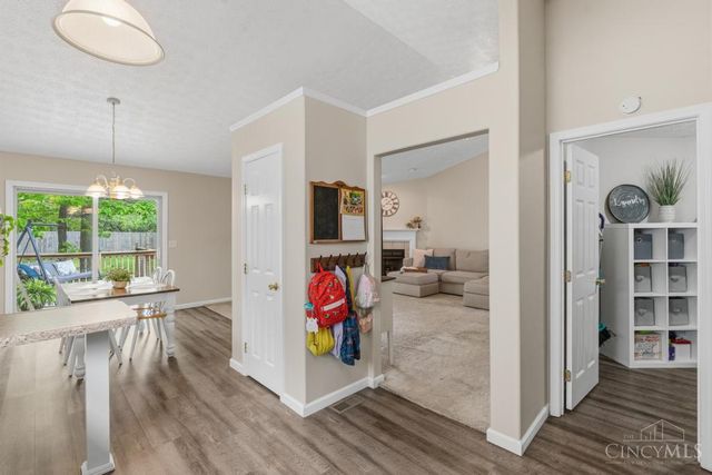 984 Country Oaks Lane, Wilmington, OH 45177