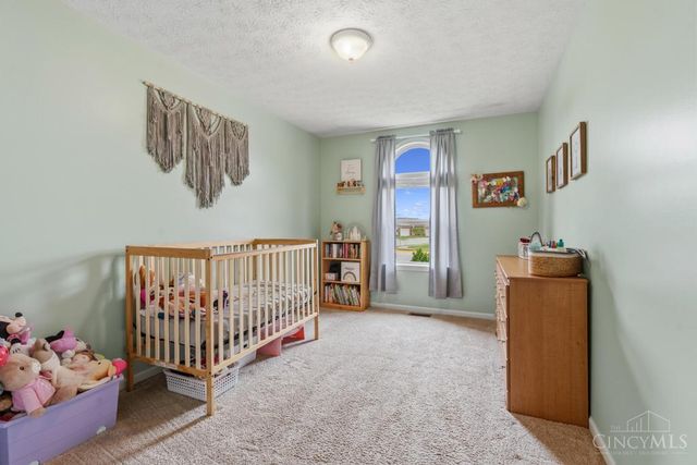 984 Country Oaks Lane, Wilmington, OH 45177