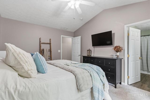 984 Country Oaks Lane, Wilmington, OH 45177