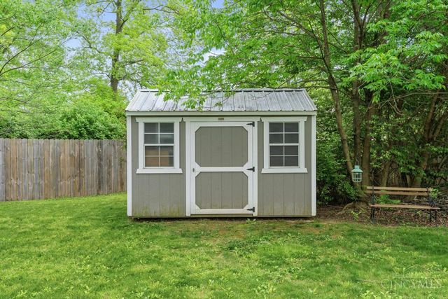 984 Country Oaks Lane, Wilmington, OH 45177