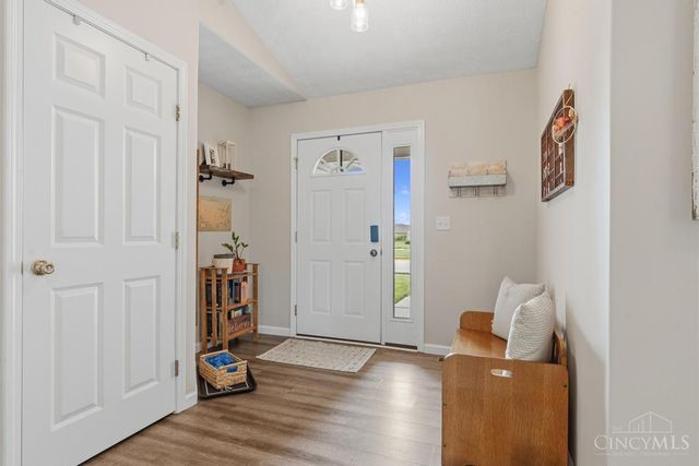 984 Country Oaks Lane, Wilmington, OH 45177