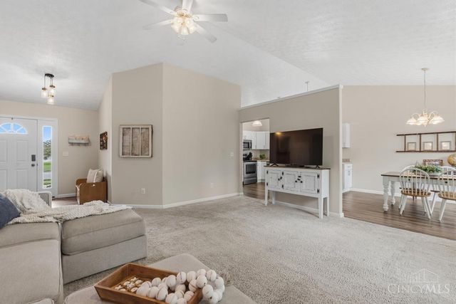984 Country Oaks Lane, Wilmington, OH 45177
