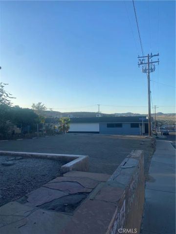 200 S 1st, Barstow, CA 92311