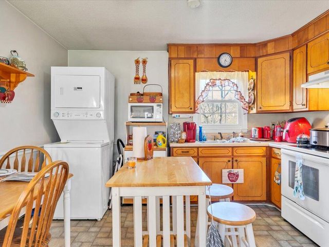 334 Miles RD, Collinsville, VA 24078