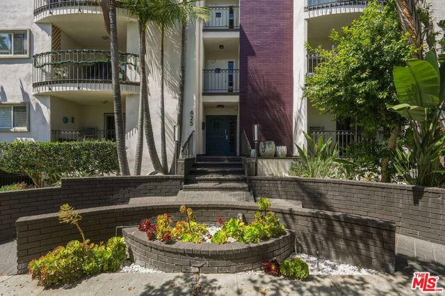 625 N Flores Street 104, West Hollywood, CA 90048