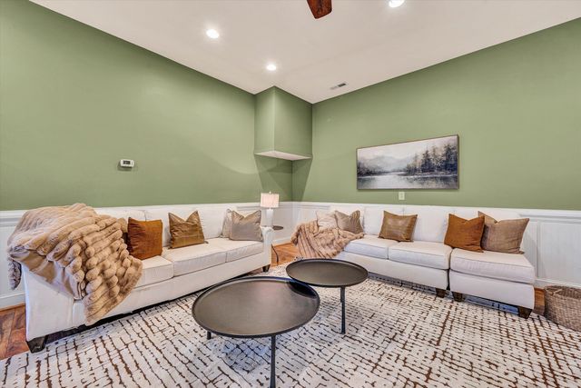 116 Dustys RD, Covington, VA 24426