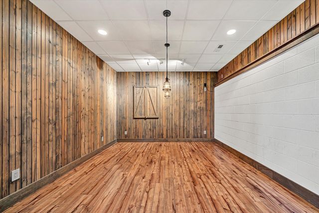 116 Dustys RD, Covington, VA 24426