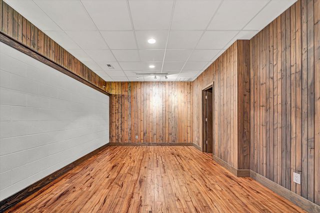 116 Dustys RD, Covington, VA 24426