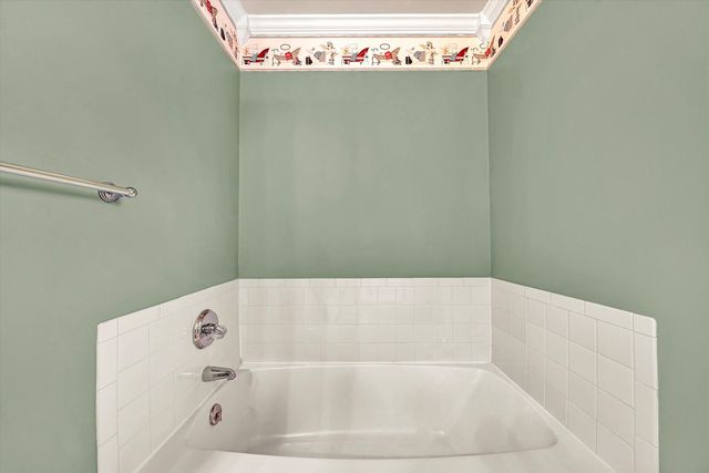 116 Dustys RD, Covington, VA 24426