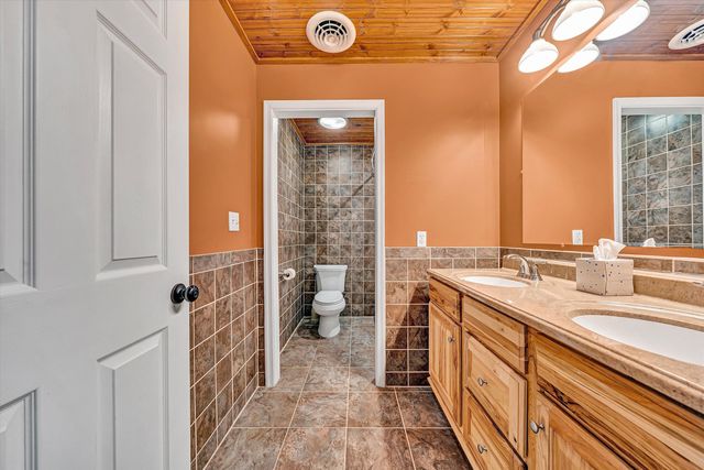 116 Dustys RD, Covington, VA 24426