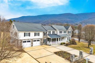 116 Dustys RD, Covington, VA 24426