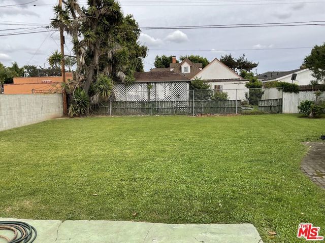 9606 S 5th Avenue, Inglewood, CA 90305