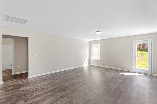 27 Whiterock Road, Phenix City, AL 36969