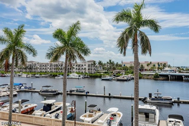 451 Bayfront PL 5207, Naples, FL 34102