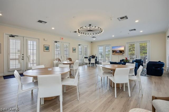 451 Bayfront PL 5207, Naples, FL 34102