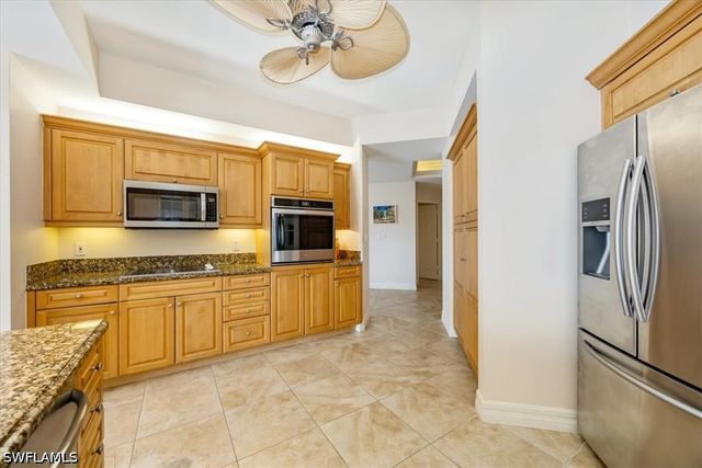 451 Bayfront PL 5207, Naples, FL 34102
